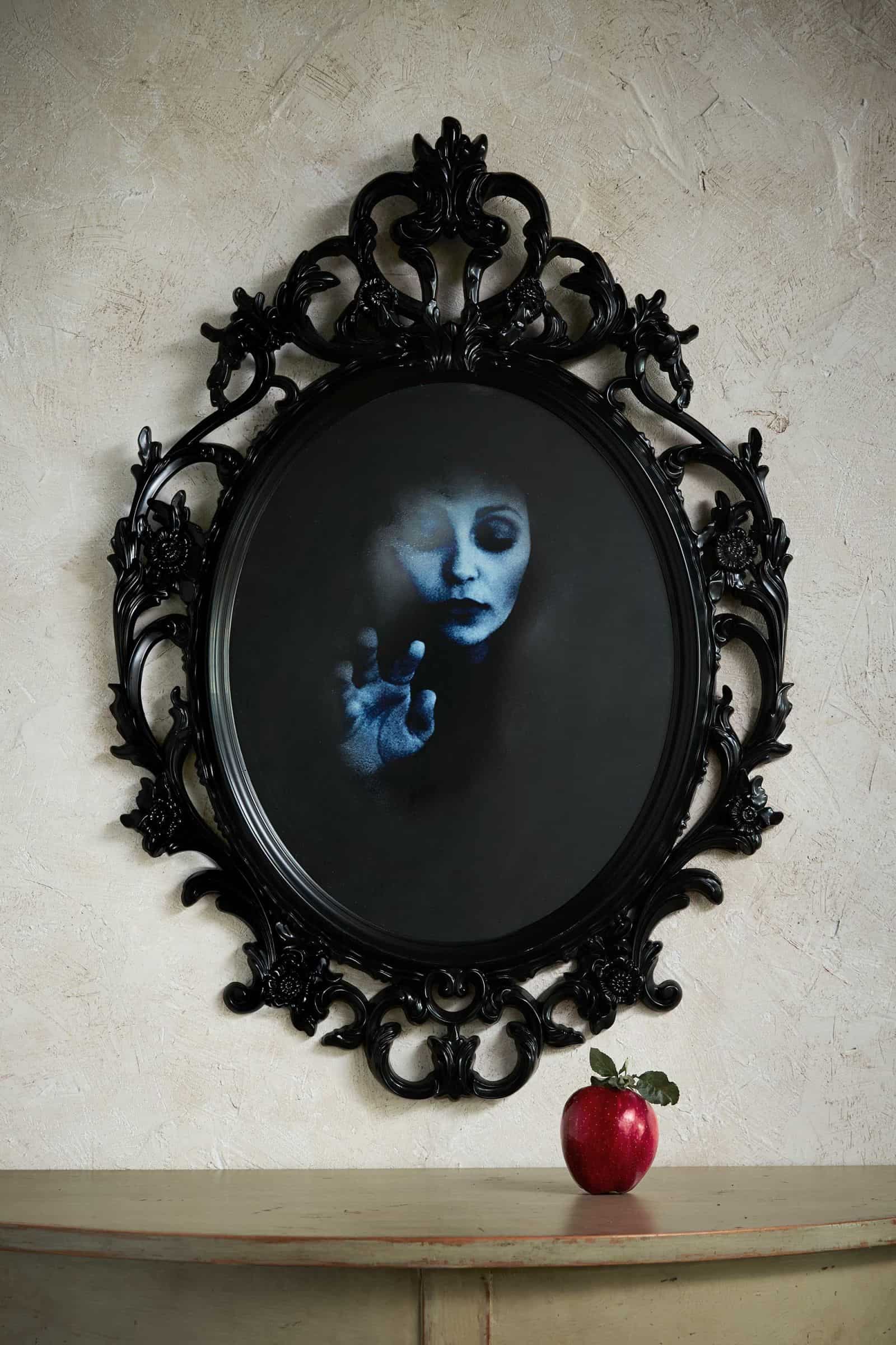 Haunted Mirror Halloween Craft