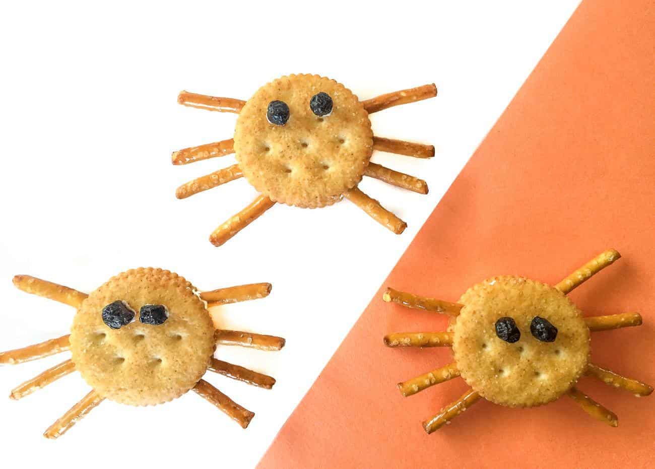 Halloween kids snack recipe spider crackers