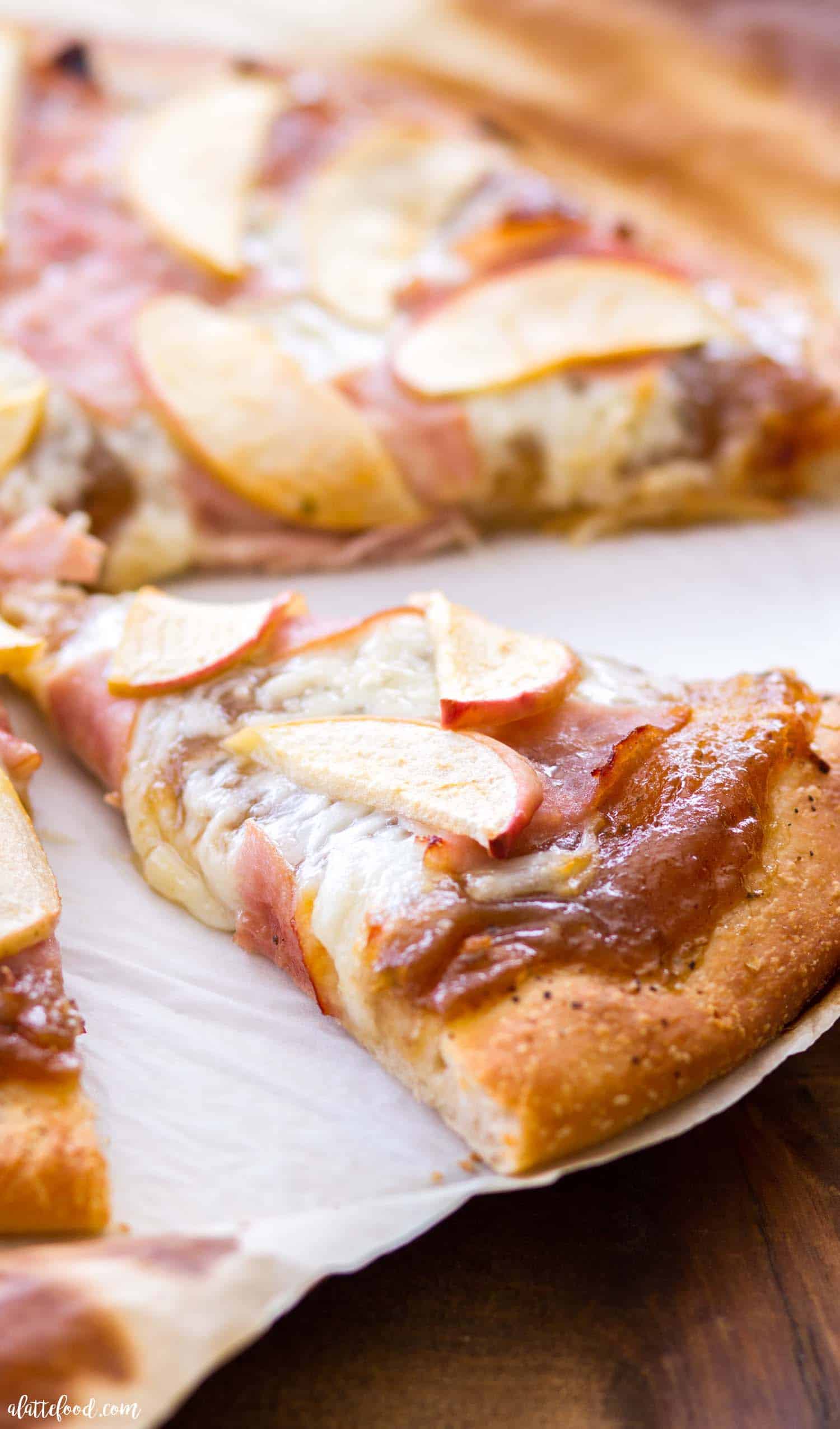 Apple butter and ham pizza