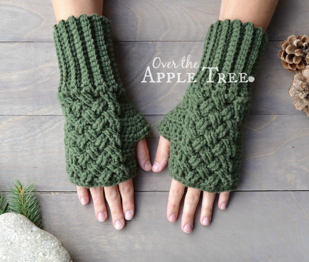 15 Cozy Crocheted Fingerless Mitten Patterns