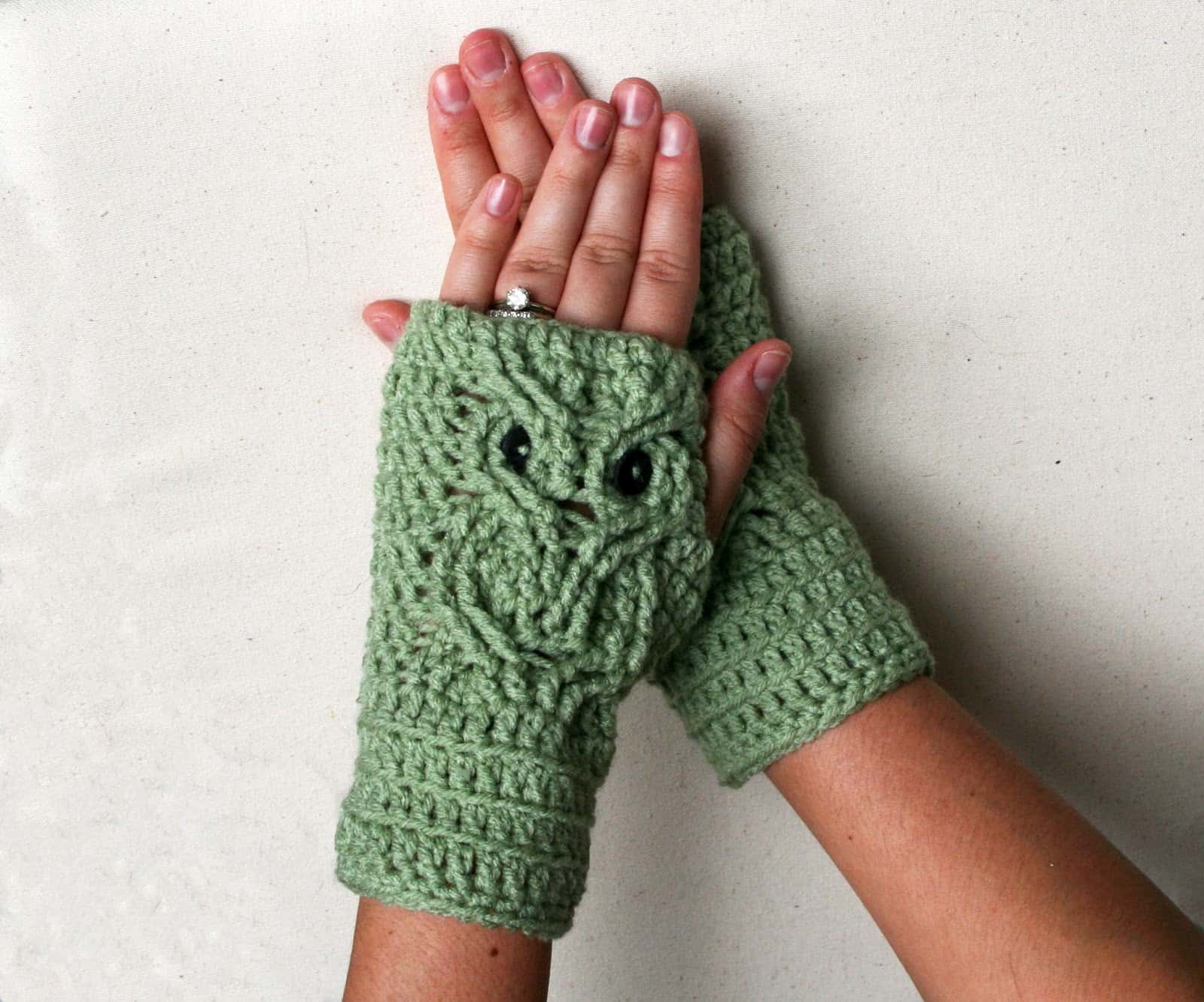 Owl fingerless gloves