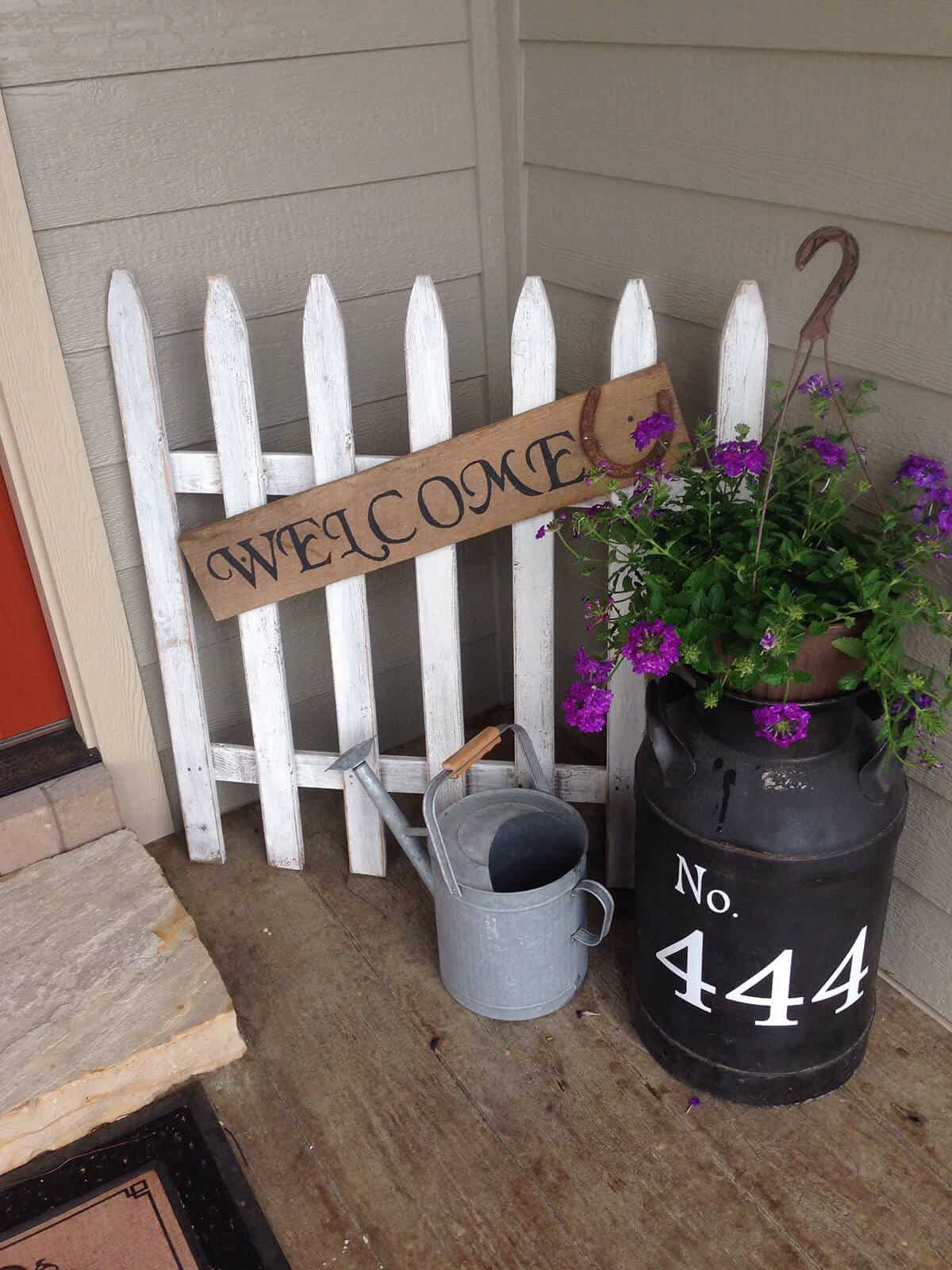 Porch picket fence welcome sign
