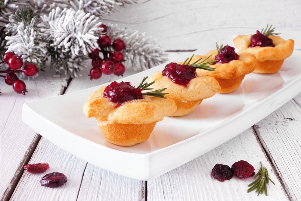 Puff pastry appetizers with baked brie & cranberries easy christmas appetizers