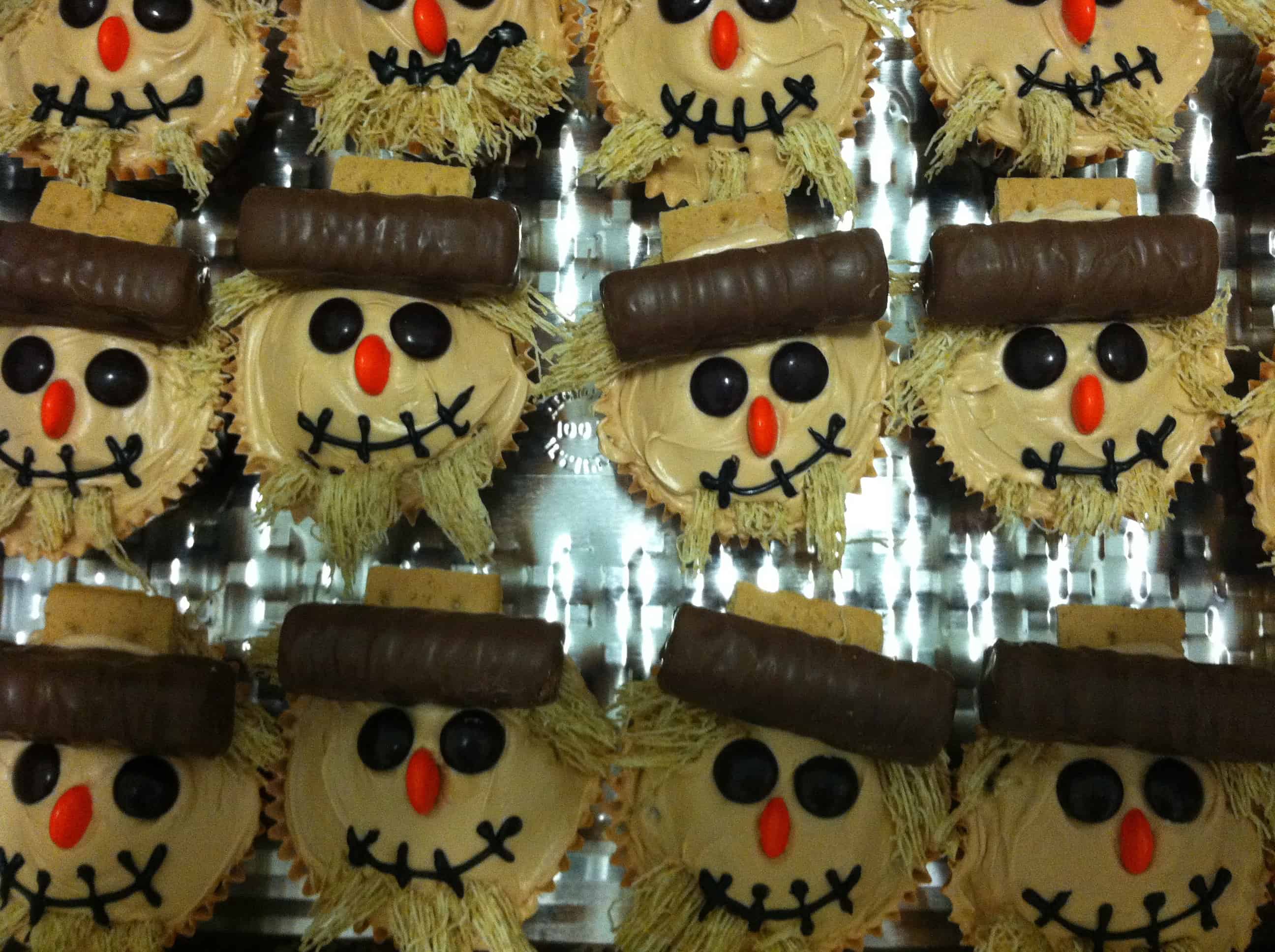 Scarecrow cupcakes