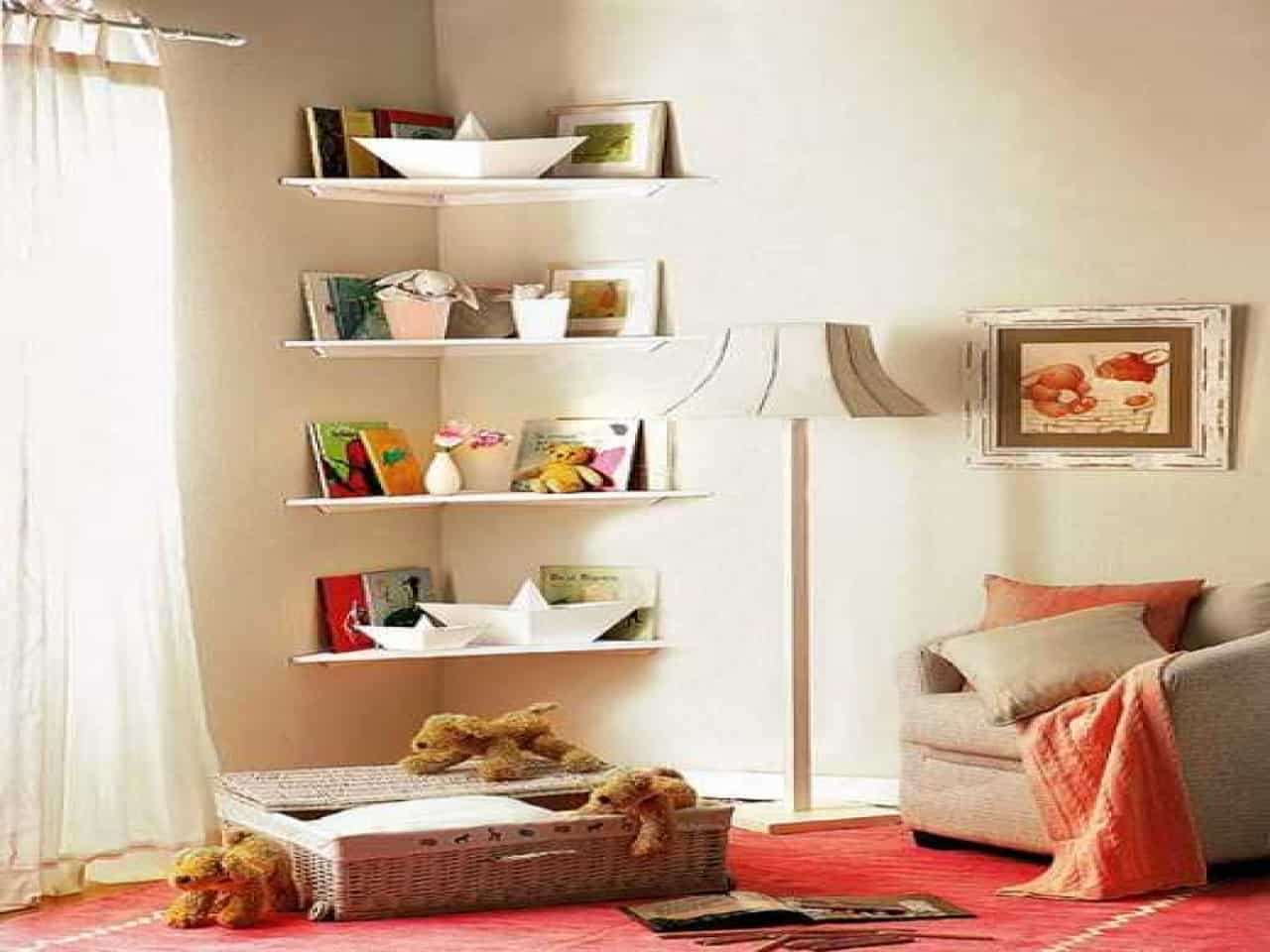 Space efficient corner shelves