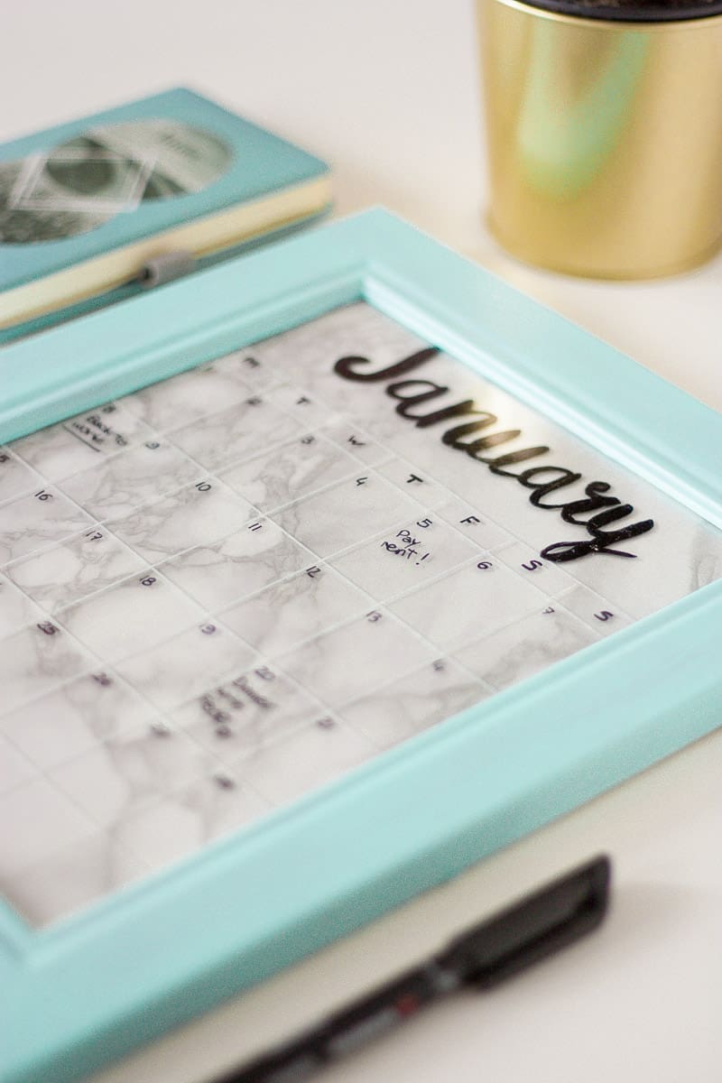 DIY Frame Calendar with Changeable Backgrounds OBSiGeN