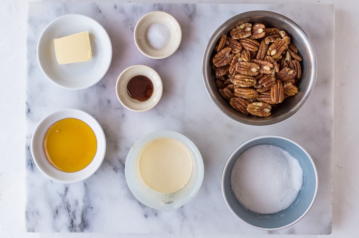 Pecan pie cheesecake topping ingredients