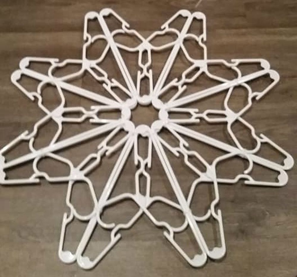 Coat hanger snowflakes cheap outdoor christmas decorations 