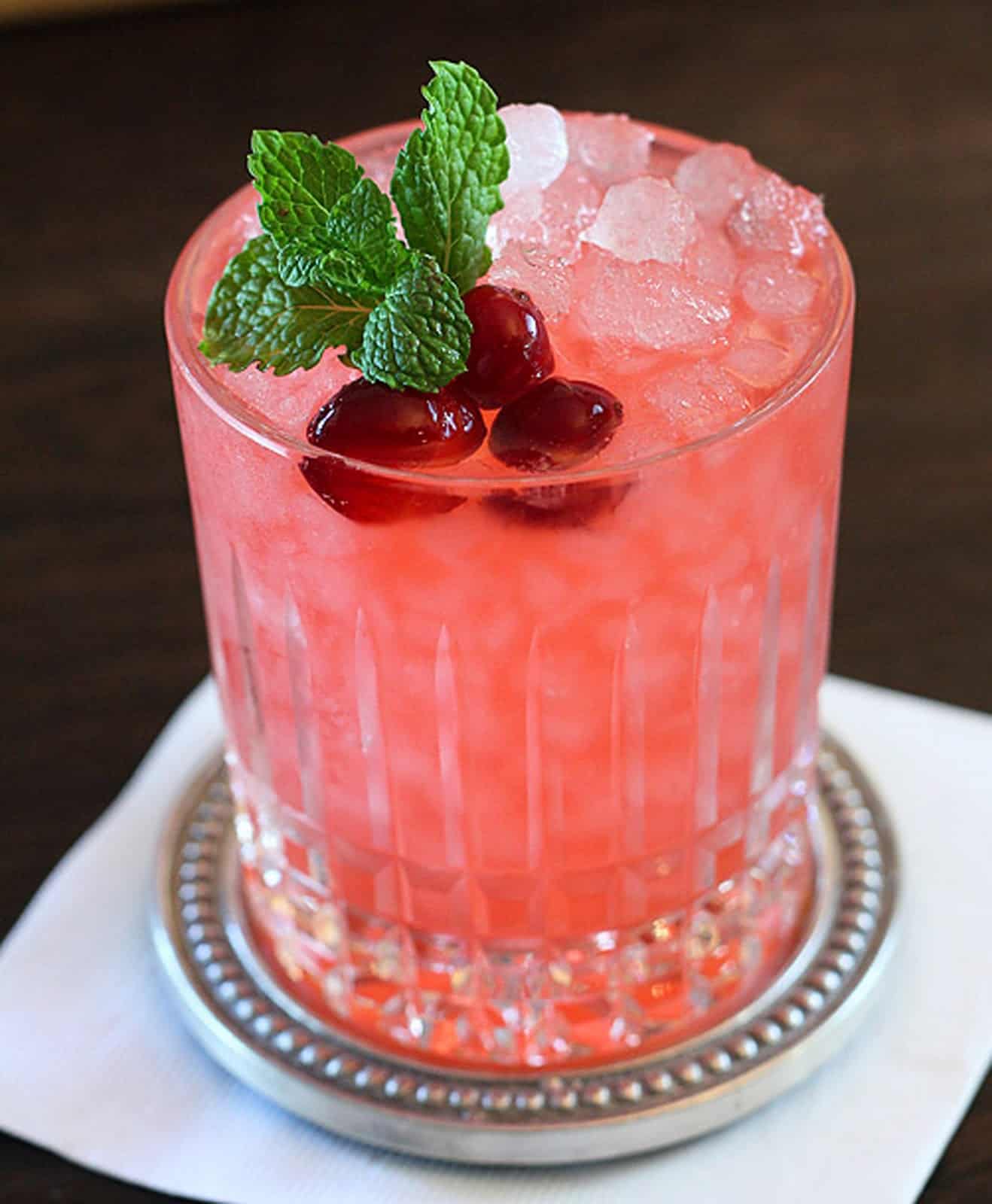 Cranberry ginger fizz cocktail