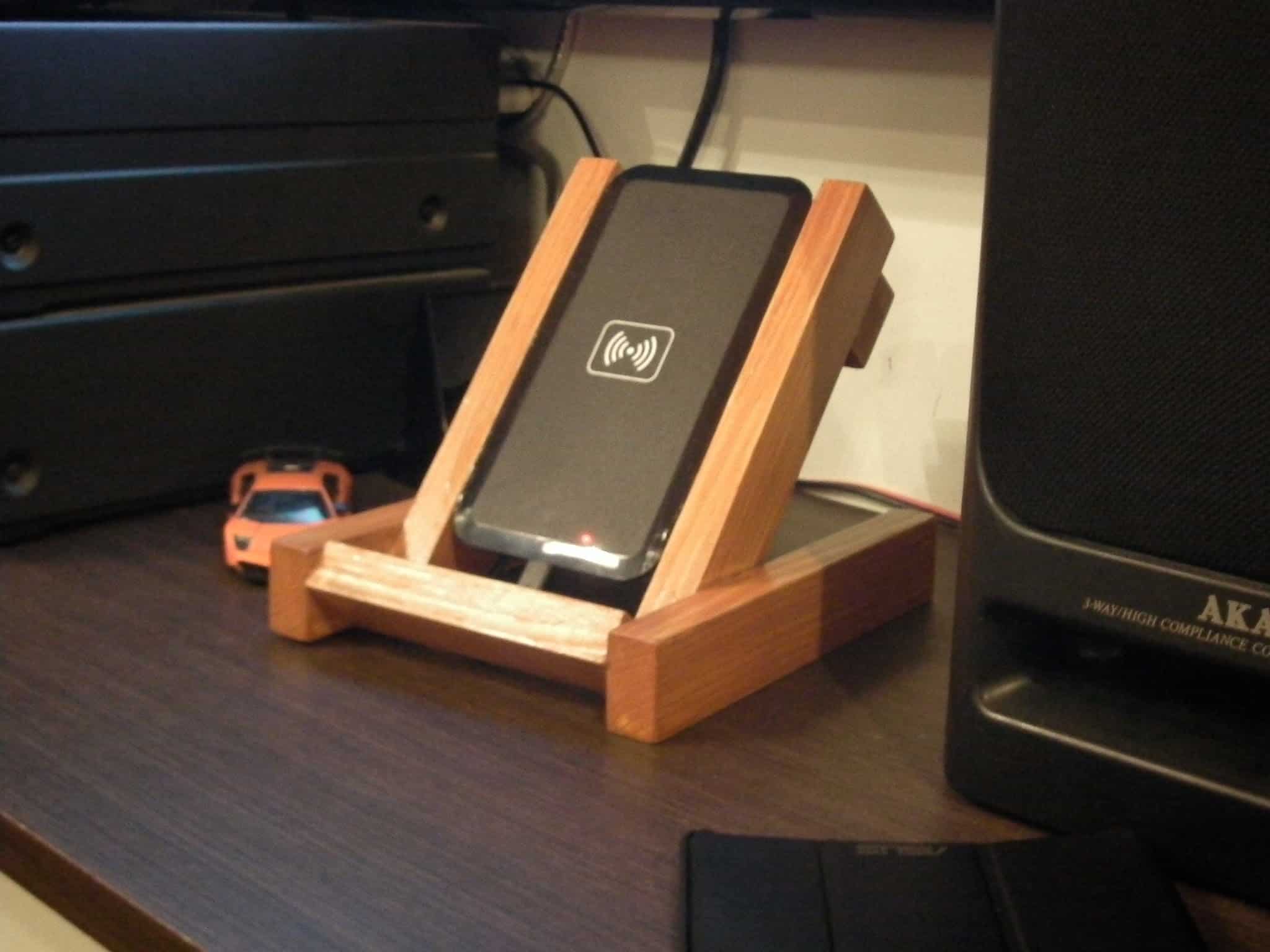 Custom fit lener wooden stand