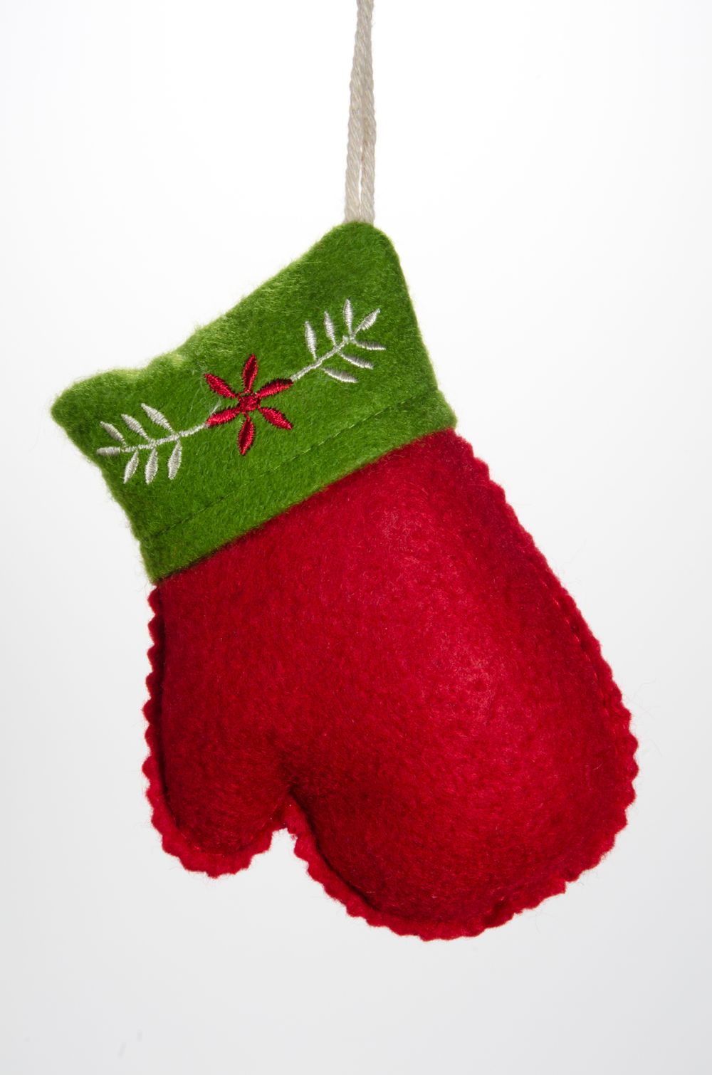Felt christmas tree decorations mittens