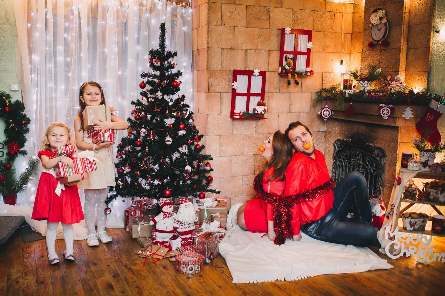 Parent Trap Funny Christmas Photoshoot