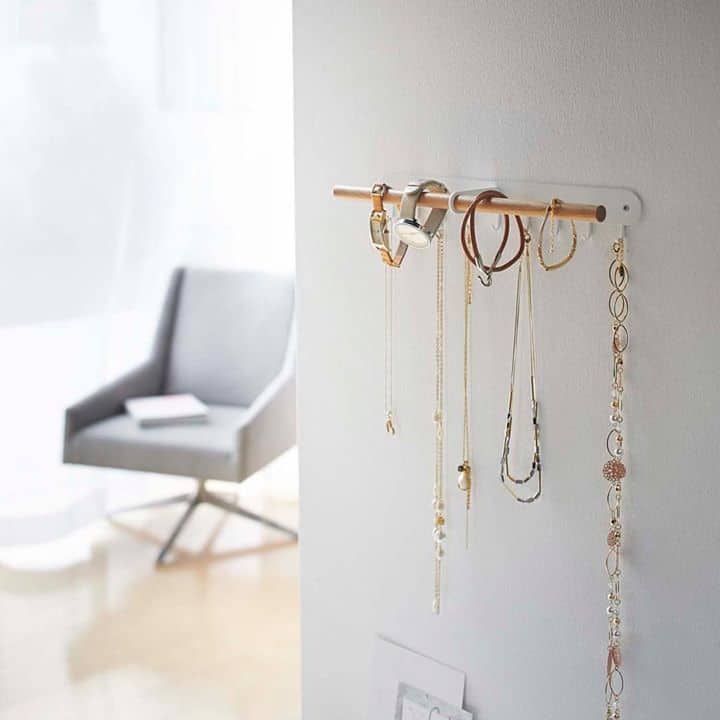 Mounted jewelry organizer diy