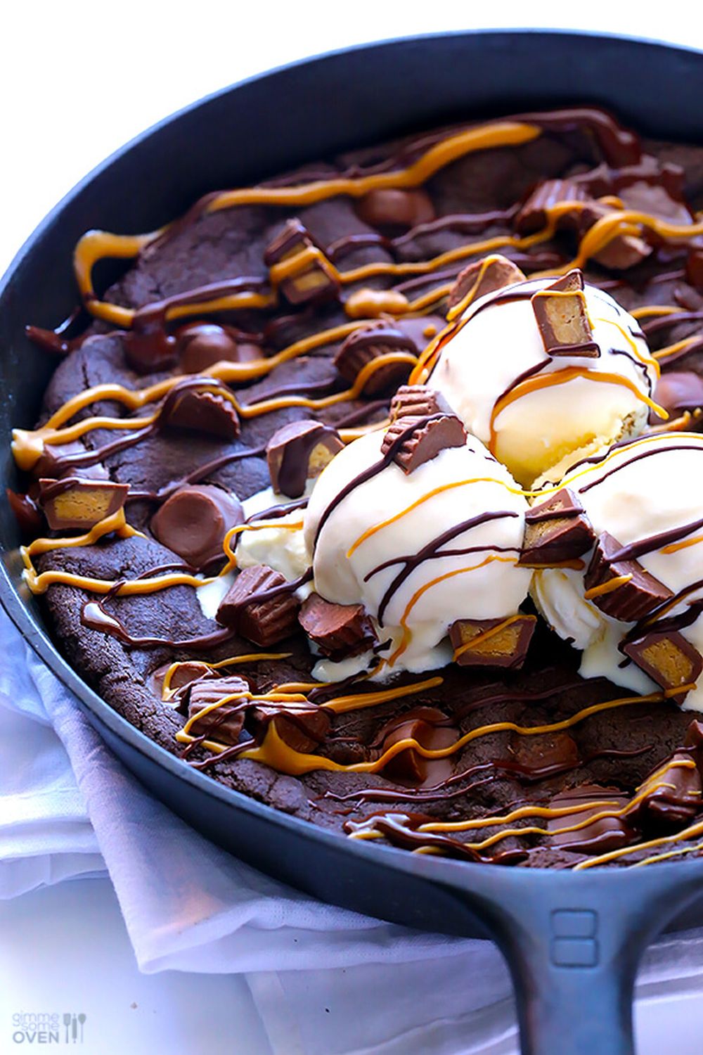 Chocolate peanut butter skillet cookie edible valentine’s day gifts