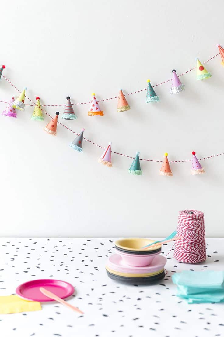 Mini party hat garland