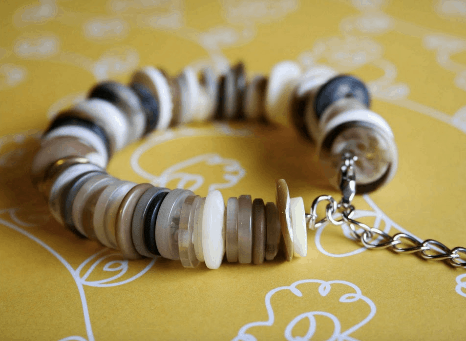 Oodles of buttons bracelet