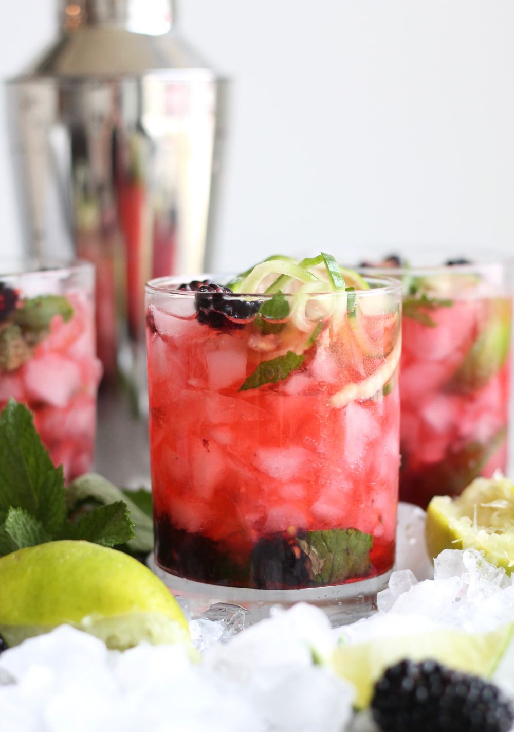 Blackberry Cucumber Gin Spritzer - Sweet Cocktails