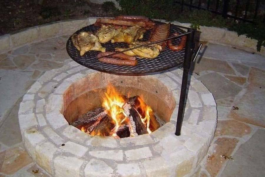 Learn how to use your fire pit’s grill grate