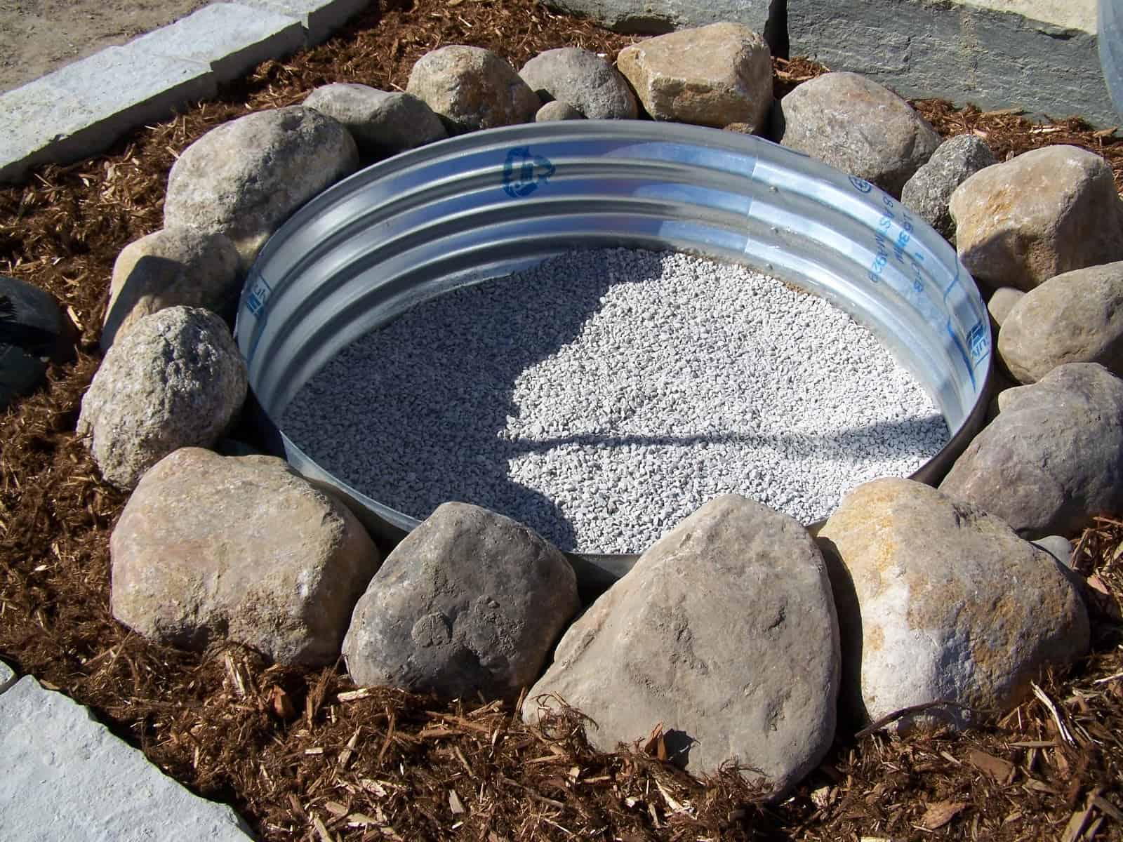 Tips for building your own safe fire pit