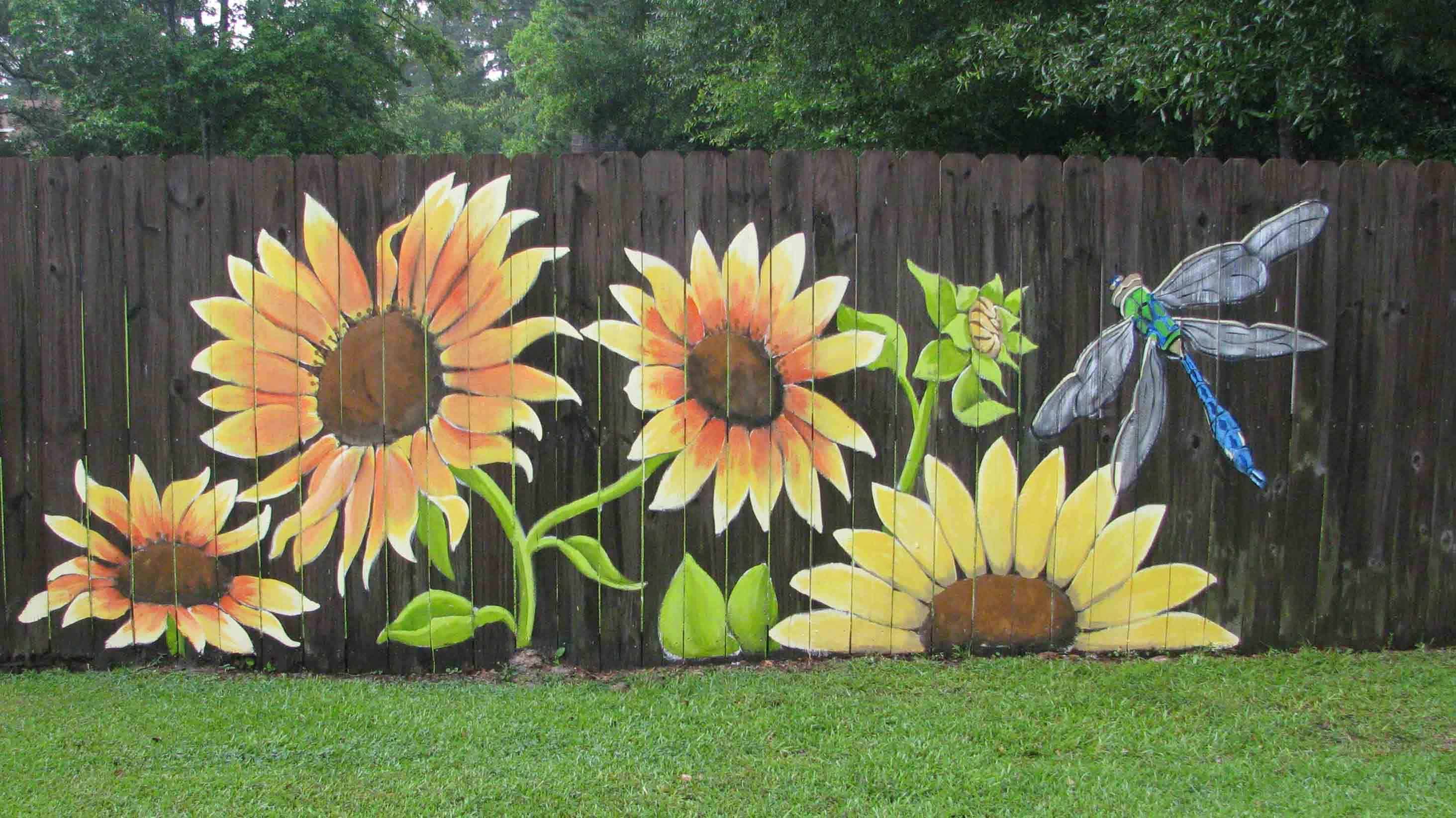 15 Stunning Fence Painting Designs To Inspire Your Own Backyard