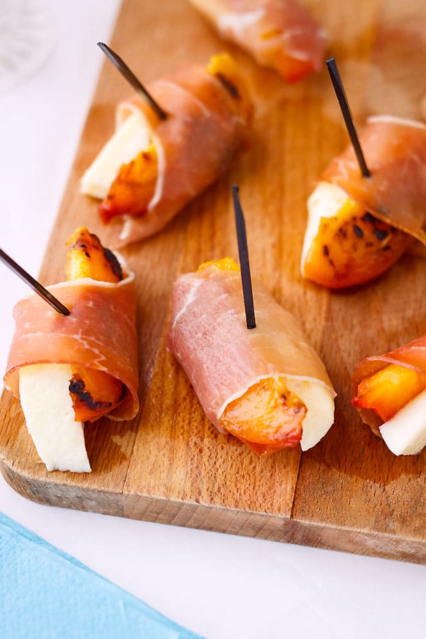 Wrapped grilled peaches