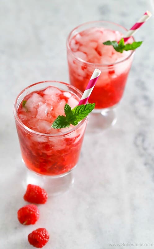 Non alcoholic raspberry minit juelp