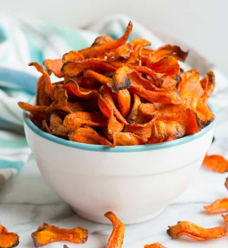 Healthy baked carrot chips