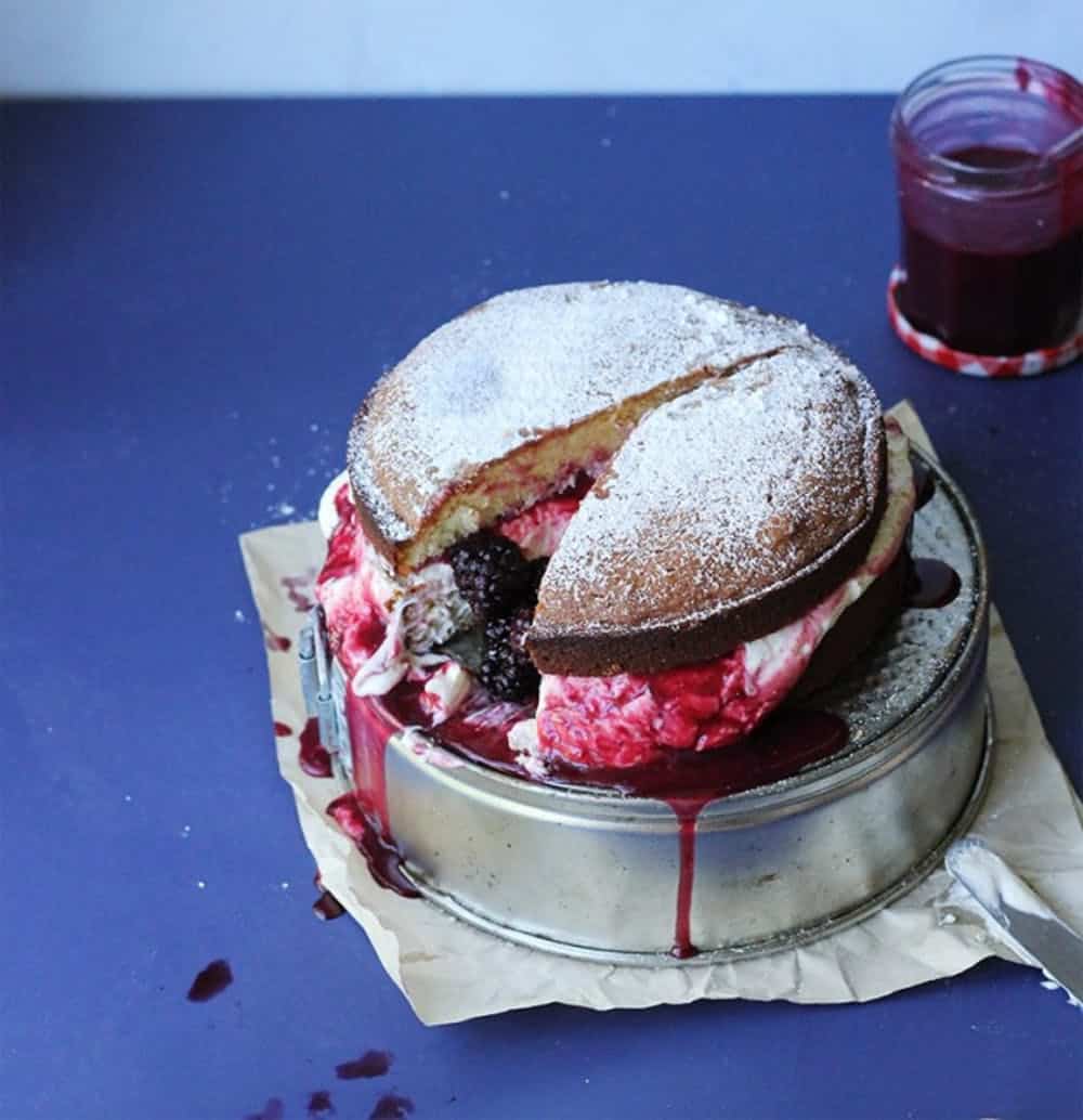 Victorian sponge cake with blackberry curd