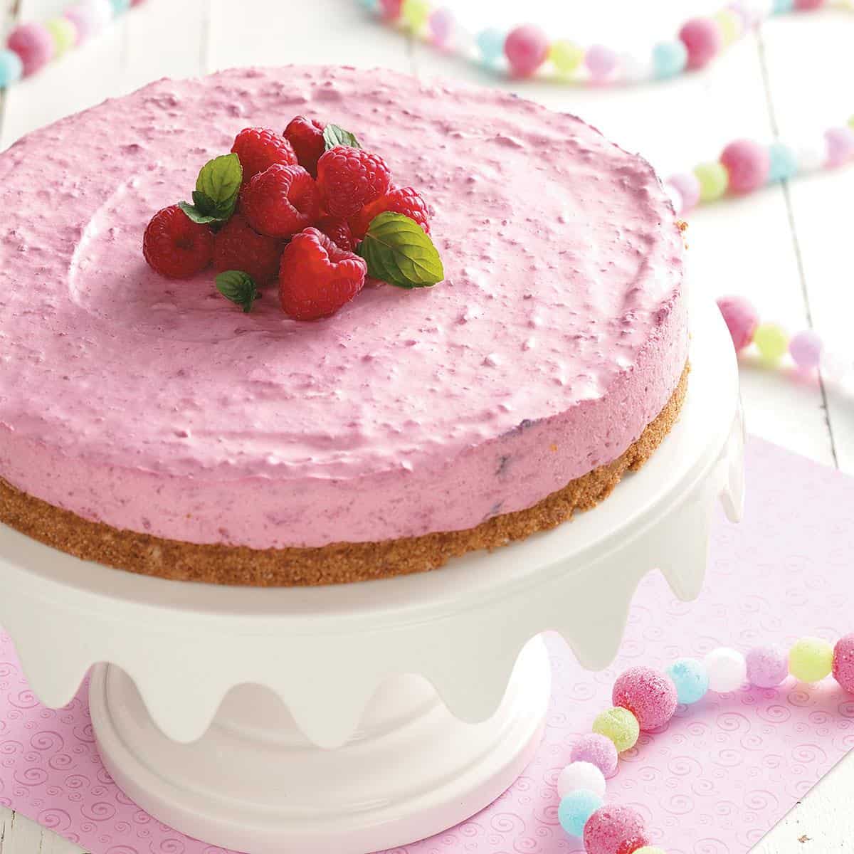 Creamy raspberry dessert