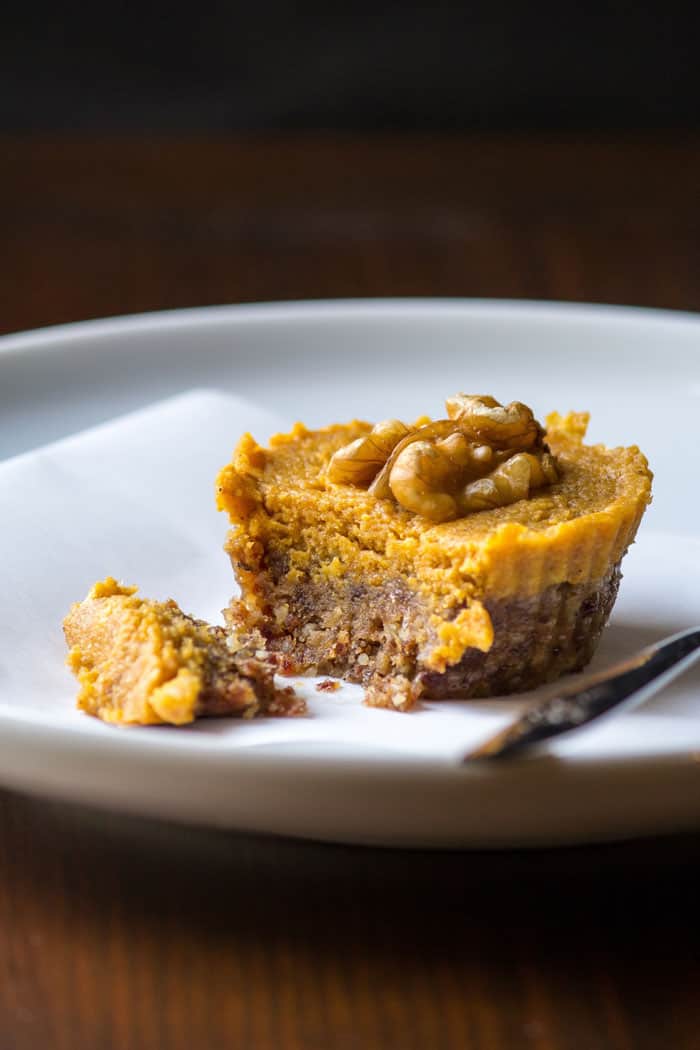 No bake pumpkin pie tarts