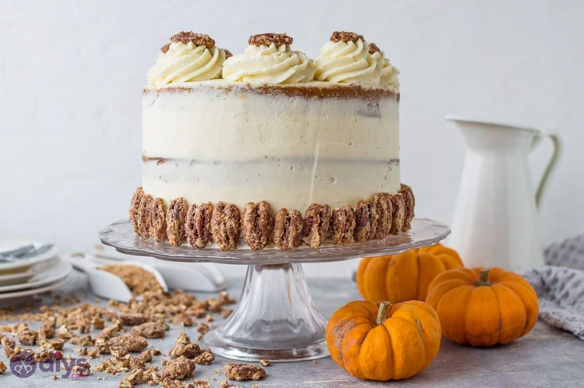 Best thanksgiving side dishes pumpkin cake with mascarpone cream and sugared pecans