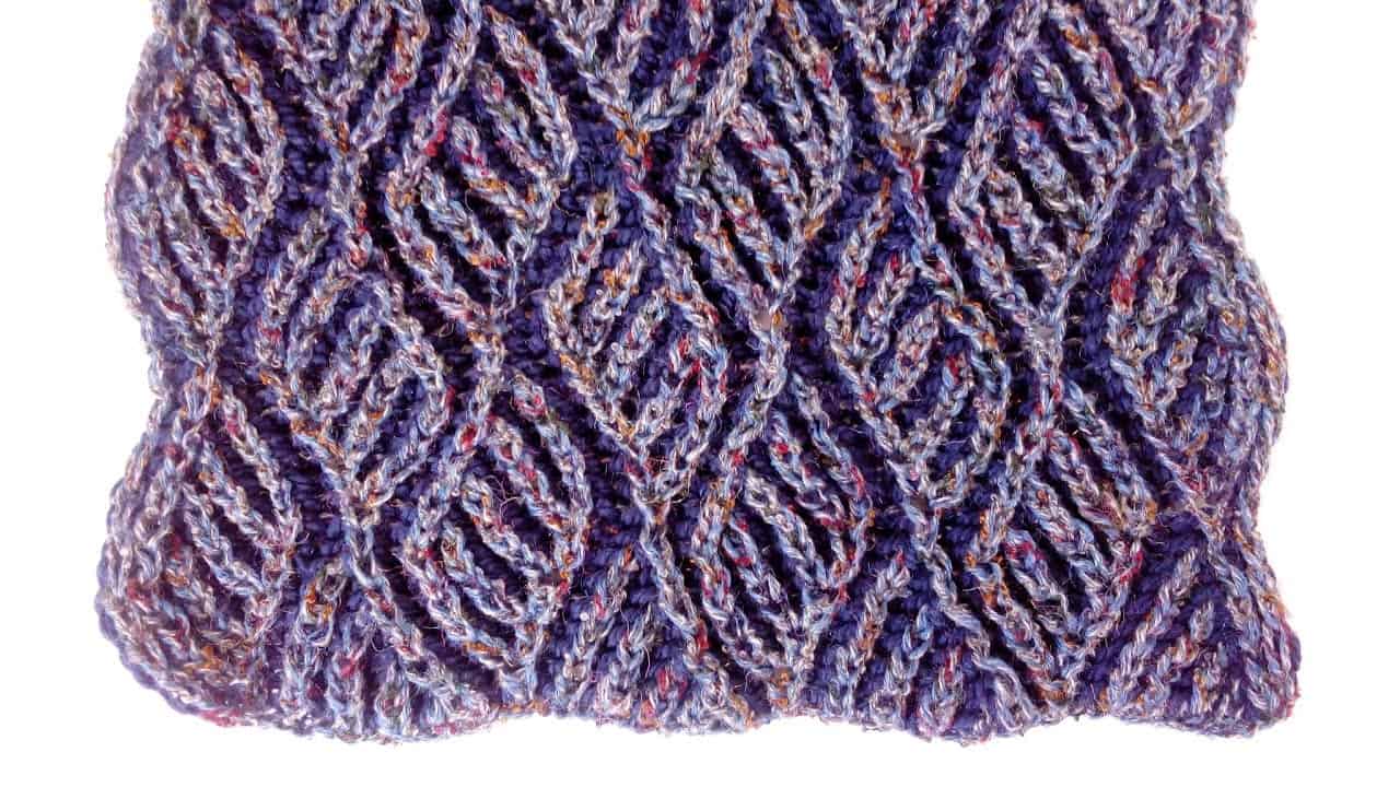 Brioche knitting diamonds scarf