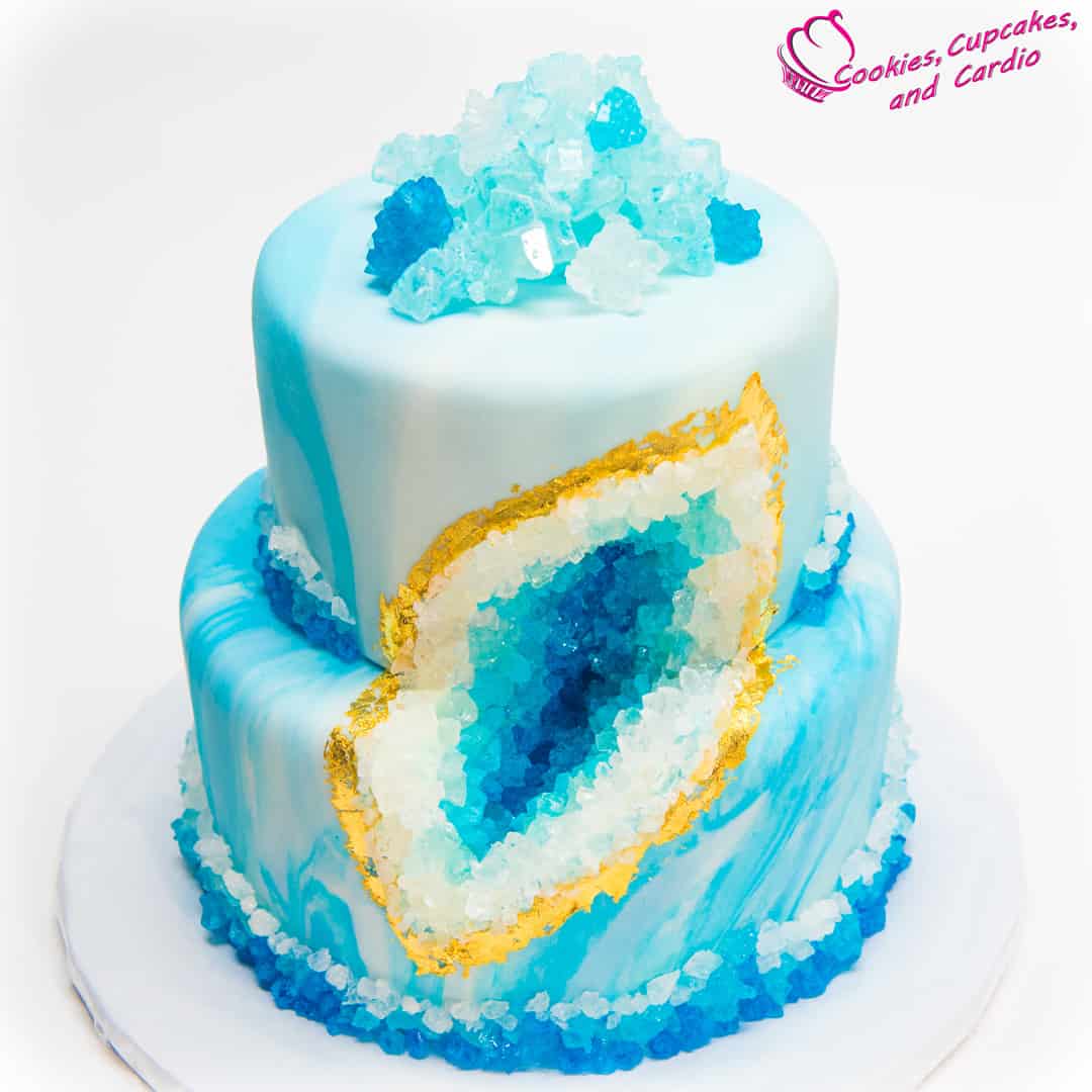 Marbled gold and blue geode cake