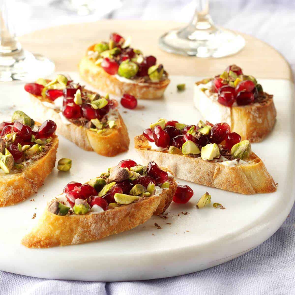 Pomegranate Pistachio Crostini - Finger Food for Christmas Party