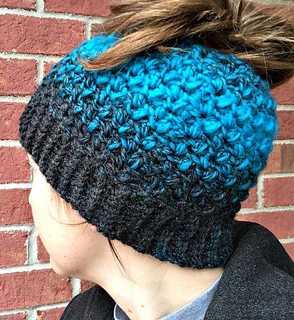 Quick and easy onytail hat