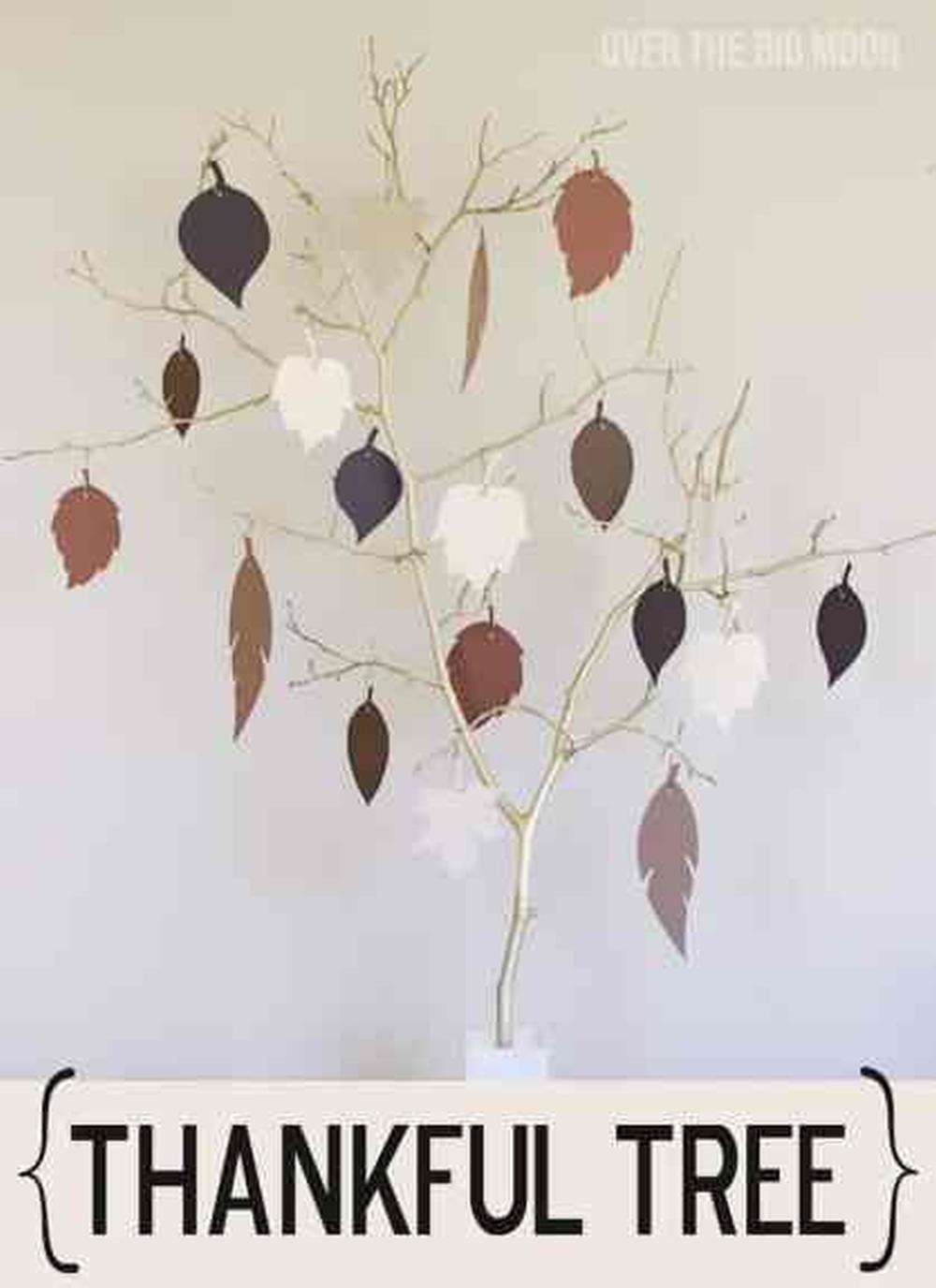 Thankful tree thanksgiving table centerpieces