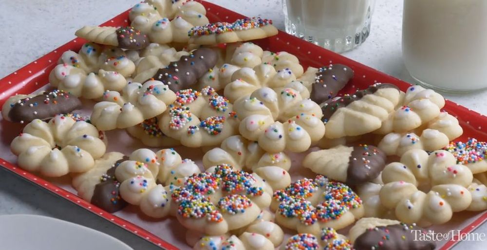 Buttery spritz cookies christmas cookie recipes