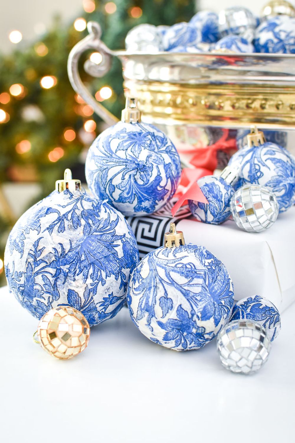 Chinoiserie ornaments blue christmas tree decorations 