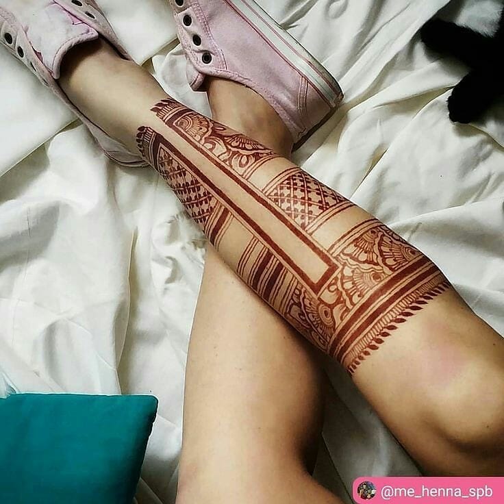 70+ Henna Wrist Tattoo Stock Photos, Pictures & Royalty-Free Images - iStock-cheohanoi.vn