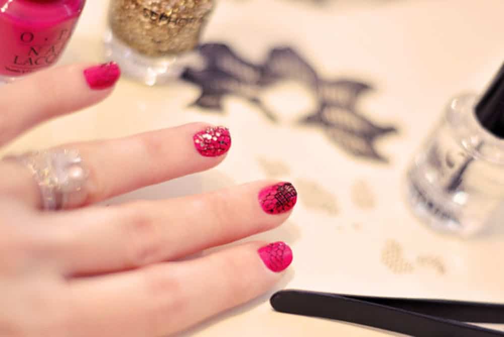 . Sparkle & Lace Valentine's Day Nails