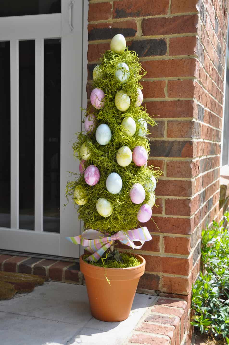 Easter egg topiary tree