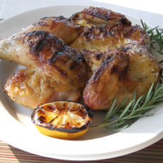 Grilled chicke with lemon and rosemary
