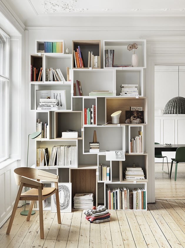 Planned but randomized stacked shelving