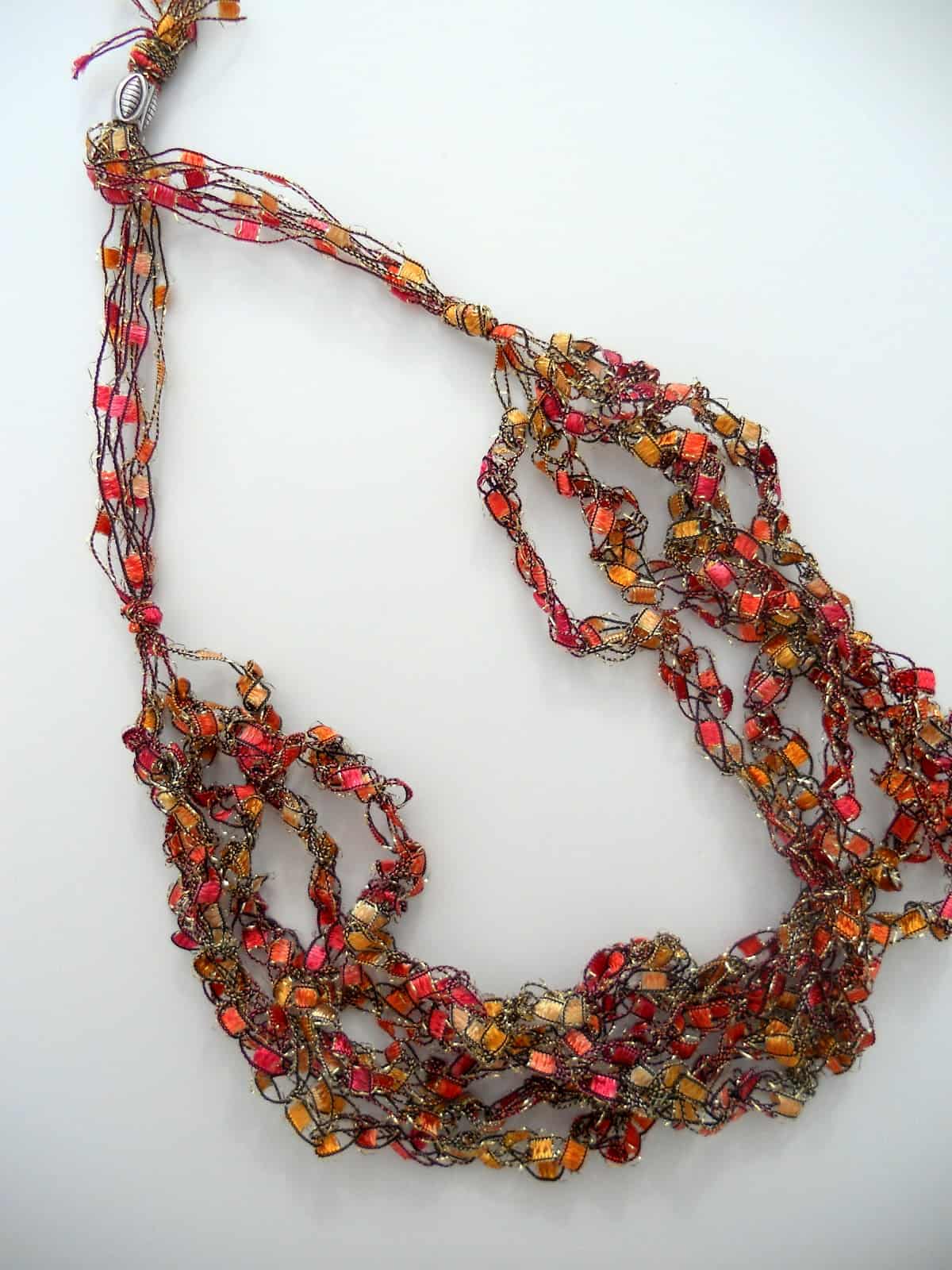 Trellis yarn necklace