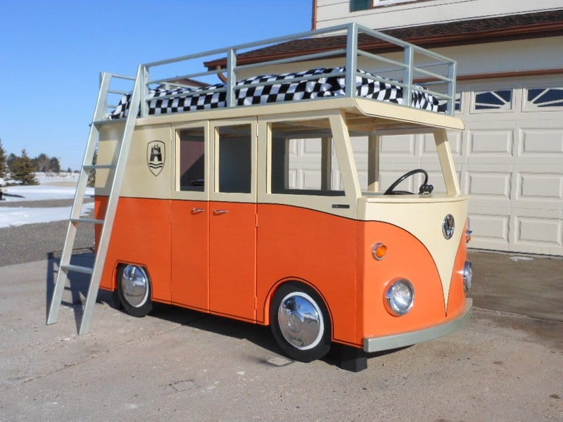 Vintage can playhouse bed