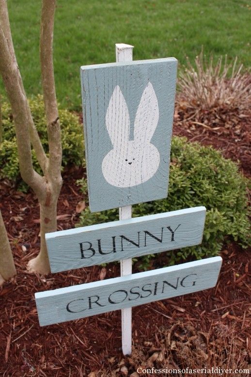 Crossing Sign - Easter Bunny Decor