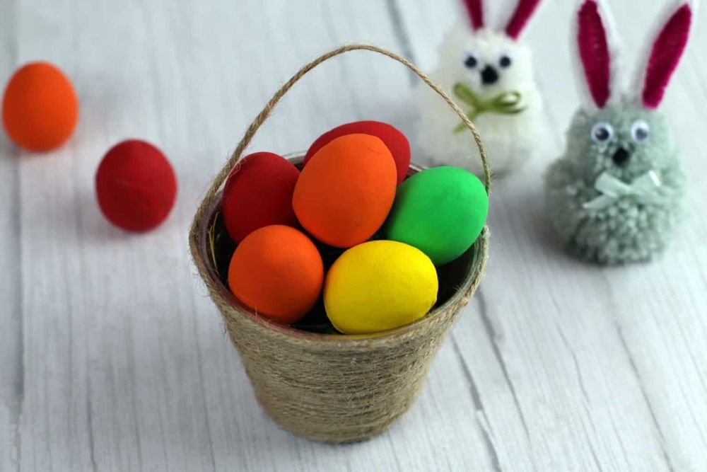 Small Decorated Baskets - Easter Table Decor