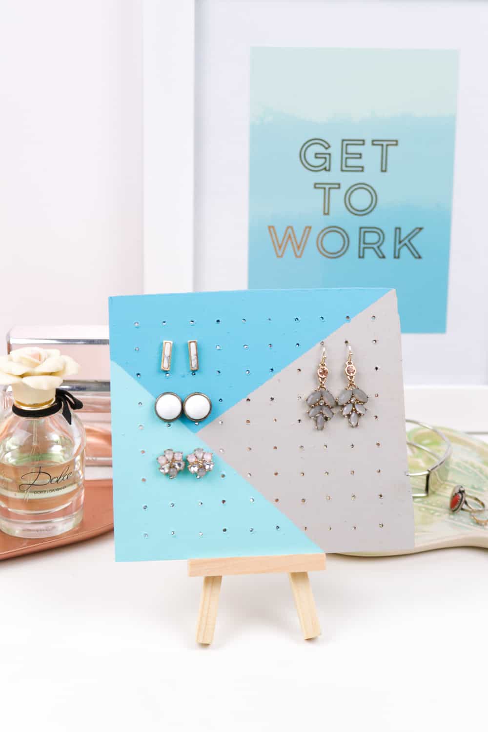 Easy wooden earring board