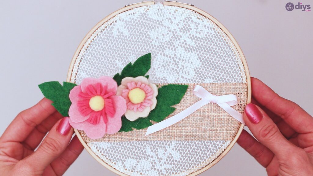 Embroidery hoop decor