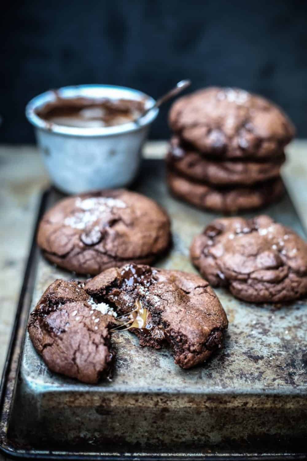 Nutella cookies with caramel